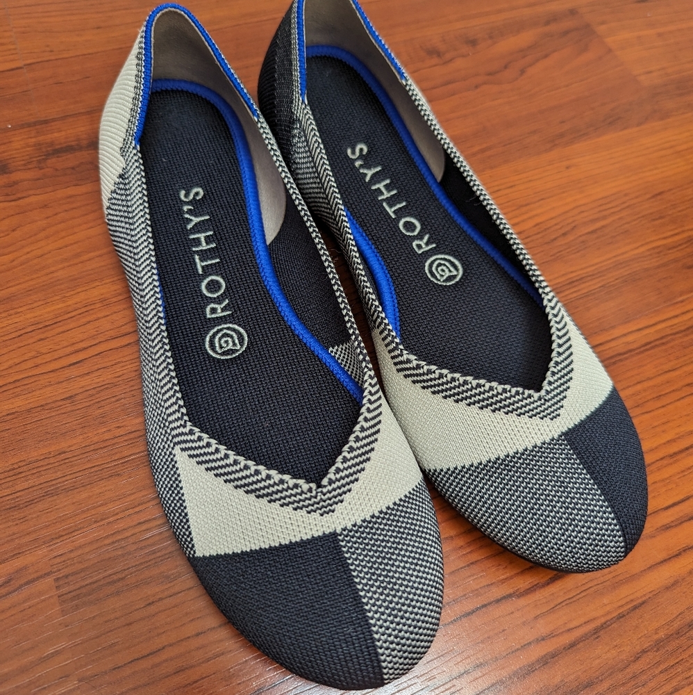 Rothy's Black and Off White Captoe Flat Size 8